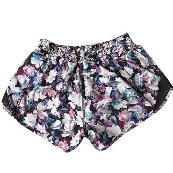 Lululemon cool colored floral pattern running track shorts size 4 - Picture 3 of 7